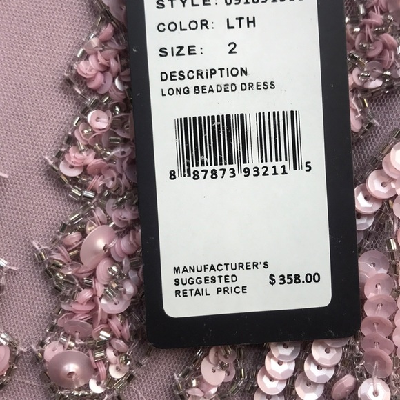 Adrianna Papell beaded V-Neckline sleeveless long gown - Picture 5 of 9